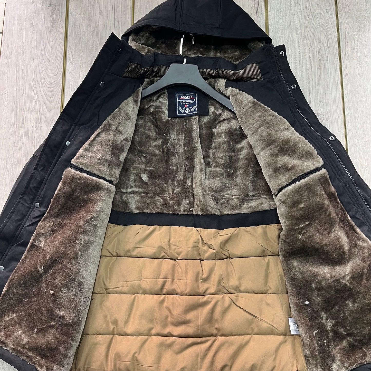 ΜΠΟΥΦΑΝ JACKET GANT ΜΑΥΡΟ ΜΕ ΕΠΕΝΔΥΣΗ ΓΟΥΝΑ