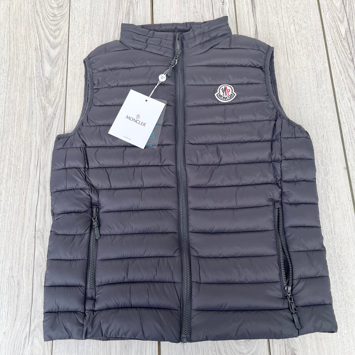 ΑΜΑΝΙΚΟ ΜΠΟΥΦΑΝ MONCLER ΓΚΡΙ