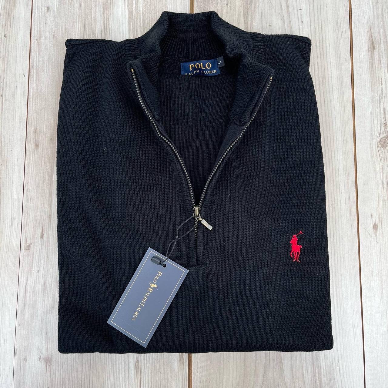 Πλεκτή μπλούζα Polo με μισό φερμουάρ μαύρη