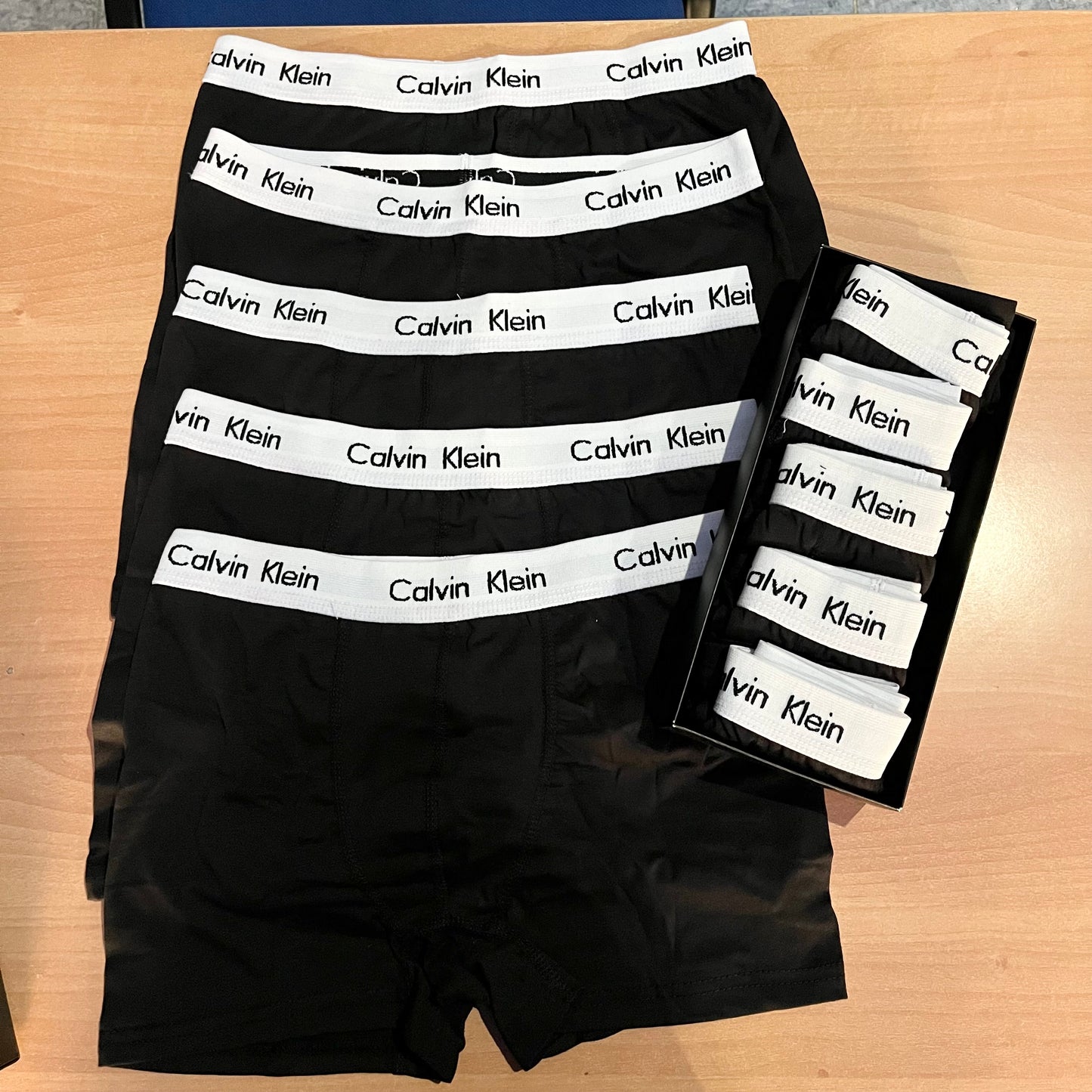 ΜΠΟΞΕΡΑΚΙΑ CALVIN KLEIN ΠΑΚΕΤΟ 10 ΤΕΜΑΧΙΩΝ ΟΛΑ ΜΑΥΡΑ